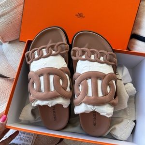 ✨ SOLD ✨ Hermes Extra Sandals (37)